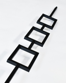 lunula_matte_black_straight_steel_stair_spindle1