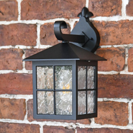 "Heythrop" Top Fix Traditional Wall Lantern